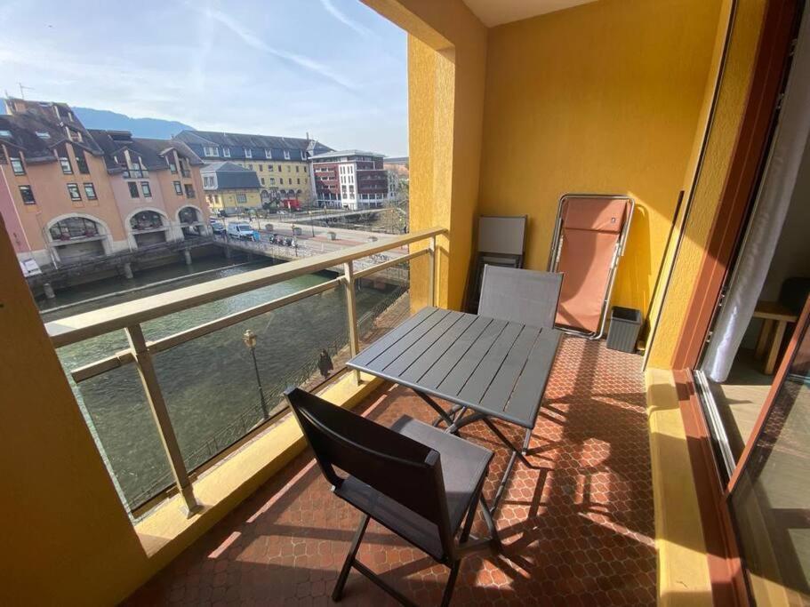 Quai Des Cordeliers, Balcon Et Vieille Ville Annecy Dış mekan fotoğraf