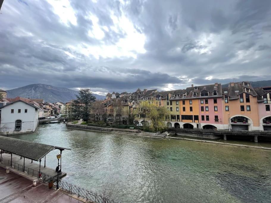 Quai Des Cordeliers, Balcon Et Vieille Ville Annecy Dış mekan fotoğraf